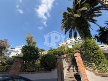 Appartamento in affitto a Napoli via Torquato Tasso, non arredato/vuoto, riscaldamento autonomo, ristrutturato TrovaCasa