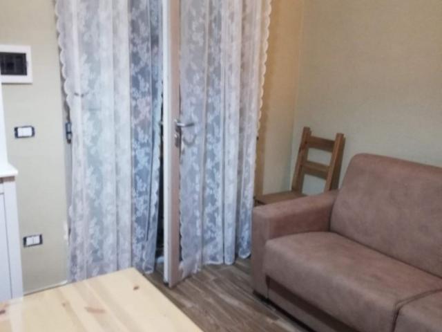 Appartamento in affitto a Napoli via Trinchera, arredato, nuova costruzione, ascensore TrovaCasa