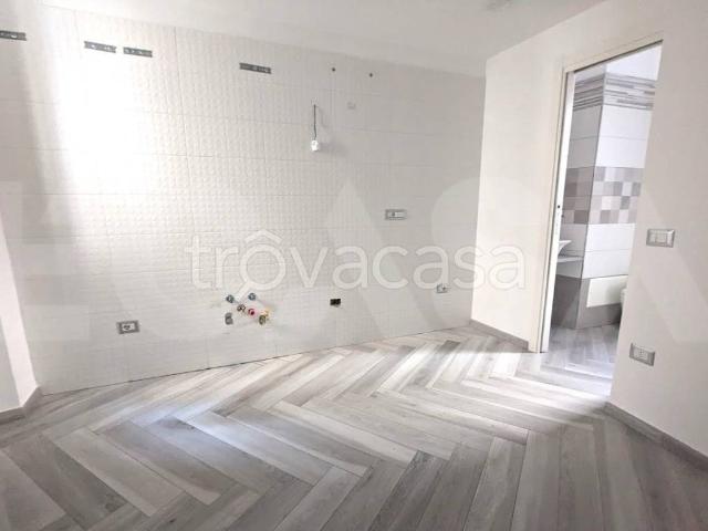 Appartamento in affitto a Napoli via Vittorio Emanuele III, non arredato/vuoto, centrale, soppalco TrovaCasa