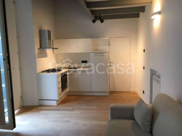 Appartamento in affitto a Napoli via via Duomo, nuova costruzione, parzialmente arredato, ascensore TrovaCasa