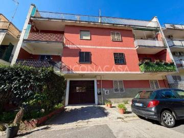 Appartamento in affitto a Napoli via Vicinale Croce di Piperno, non arredato/vuoto, posto auto, luminoso TrovaCasa