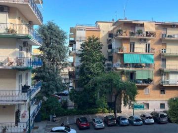 Appartamento in affitto a Napoli viale degli Astronauti, non arredato/vuoto, buono stato, riscaldamento centralizzato TrovaCasa