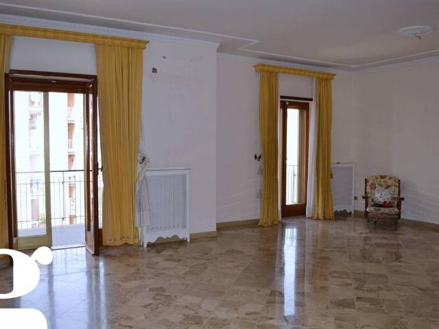 Appartamento in affitto a Napoli viale degli Oleandri, non arredato/vuoto, immobile di prestigio, luminoso TrovaCasa