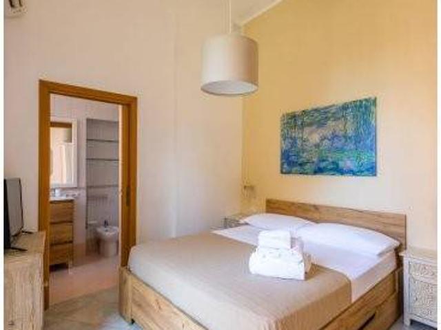 Appartamento in affitto a Napoli vico del Vasto a Chiaia, arredato, lavatrice, aria condizionata TrovaCasa