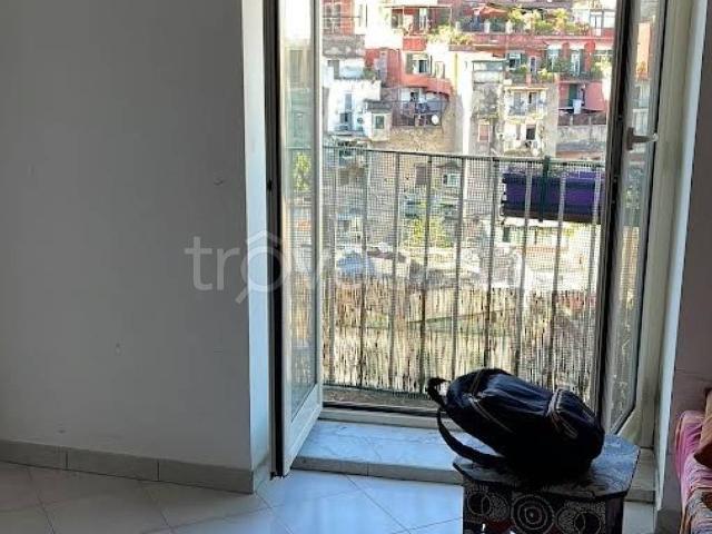 Appartamento in affitto a Napoli vico Lungo Pontecorvo, 29, parzialmente arredato, doppia esposizione, centrale TrovaCasa
