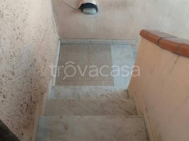 Appartamento in affitto a Napoli cupa Vicinale Terracina, non arredato/vuoto, posto auto, terrazzo TrovaCasa