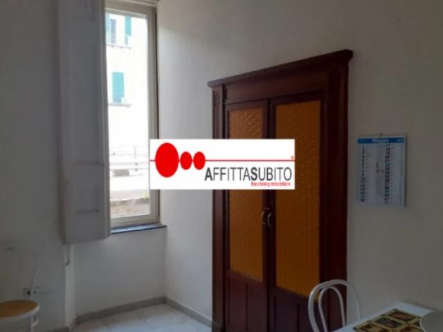 Appartamento in affitto a Napoli in Vico Quercia, 3, arredato, ascensore, lavatrice TrovaCasa