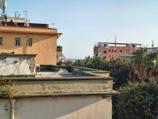 Appartamento in affitto a Napoli NA
