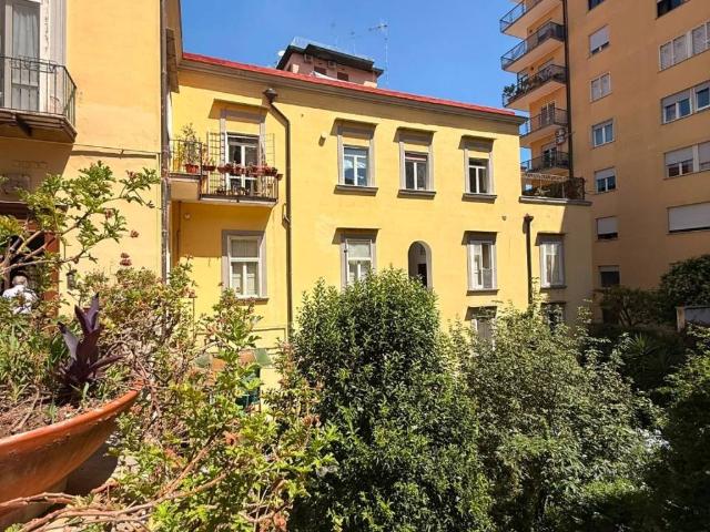 Appartamento in affitto a Napoli NA