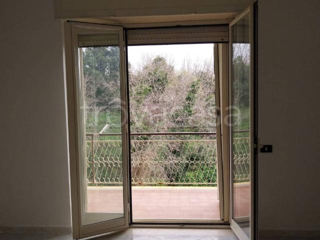 Appartamento in affitto a Napoli, non arredato/vuoto, vista mare, ultimo piano TrovaCasa