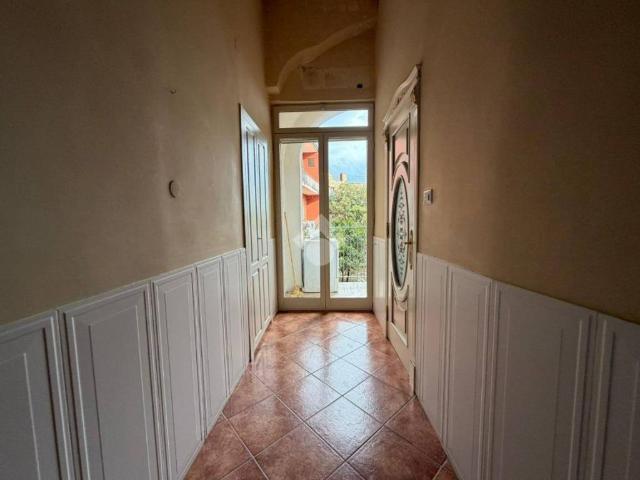 Appartamento in affitto a Napoli salita Capodimonte, 105, non arredato/vuoto, terrazzo, luminoso TrovaCasa