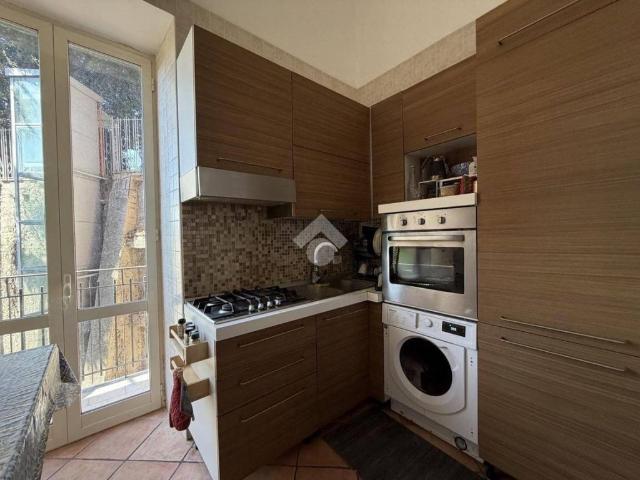 Appartamento in affitto a Napoli salita Capodimonte, 105, parzialmente arredato, buono stato, vista aperta TrovaCasa