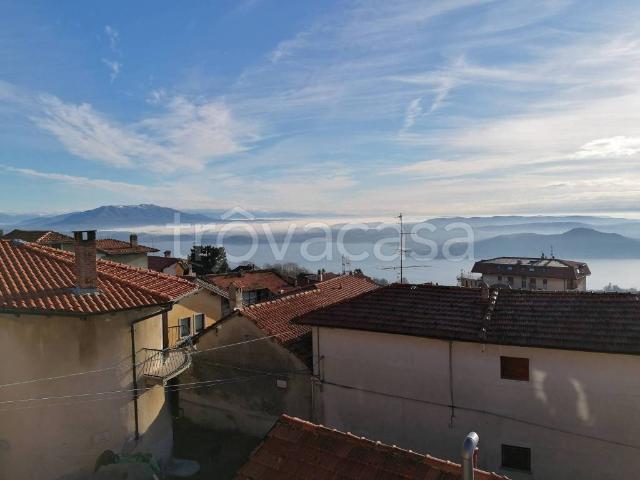 Appartamento in affitto a Nebbiuno via Fosseno, arredato, box, balcone TrovaCasa