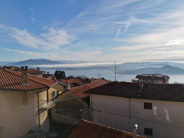 Appartamento in affitto a Nebbiuno via Fosseno, arredato, box, balcone TrovaCasa