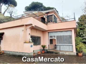 Appartamento in affitto a Nemi via Valle Petrucola, arredato, giardino privato, box TrovaCasa