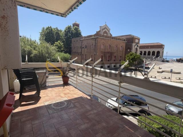 Appartamento in affitto a Nettuno viale Giacomo Matteotti, arredato, posto auto, ascensore TrovaCasa
