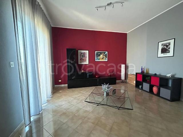 Appartamento in affitto a Nicolosi via Abate Longo, ultimo piano, centrale, luminoso TrovaCasa