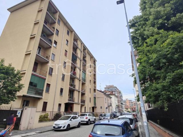Appartamento in affitto a Novara via Giovanni Battista Rasario, 8, arredato, ascensore, riscaldamento centralizzato TrovaCasa