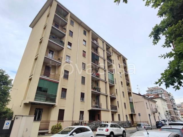 Appartamento in affitto a Novara via Giovanni Battista Rasario, 8, arredato, ascensore, riscaldamento centralizzato TrovaCasa