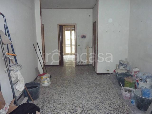 Appartamento in affitto a Novara via Villa Glori, non arredato/vuoto, posto auto, vicinanze negozi TrovaCasa