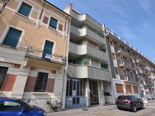 Appartamento in affitto a Novara NO