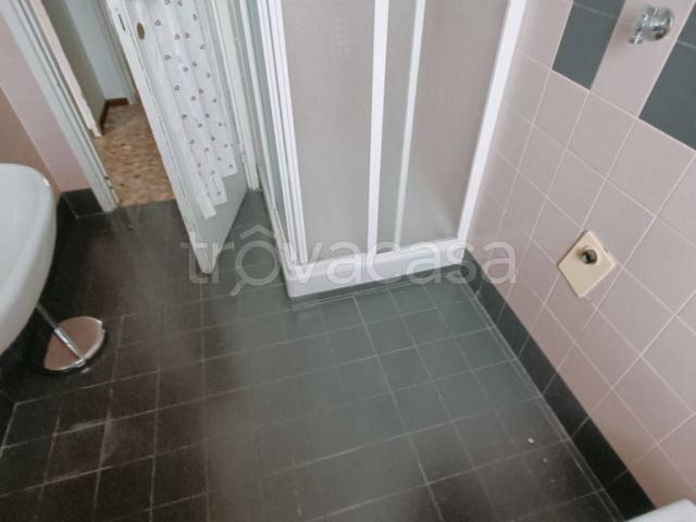 Appartamento in affitto a Novara, non arredato/vuoto, senza ascensore, balcone TrovaCasa