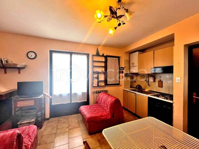 Appartamento in affitto a Ovindoli via Giuseppe Faelli, arredato, terrazzo, balcone TrovaCasa