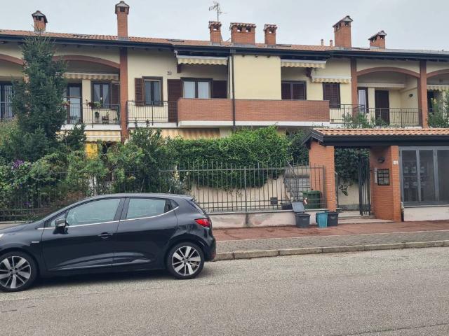 Appartamento in affitto a Ozzero MI