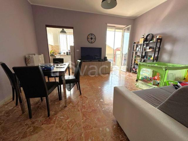 Appartamento in affitto a Orbassano strada Piossasco, 11, non arredato/vuoto, box, ascensore TrovaCasa