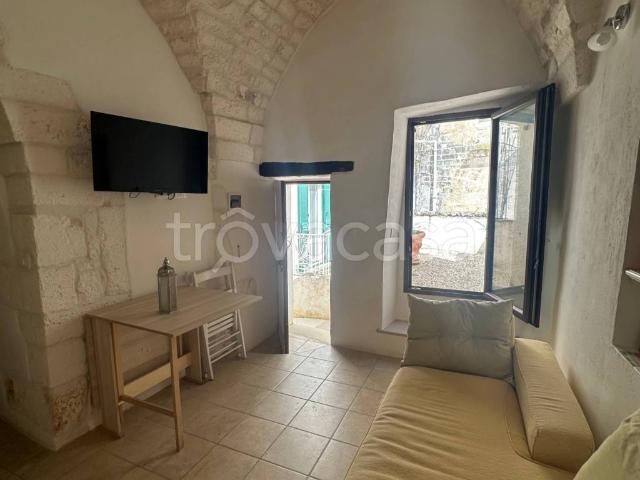 Appartamento in affitto a Ostuni via Cattedrale, arredato, terrazzo, centrale TrovaCasa