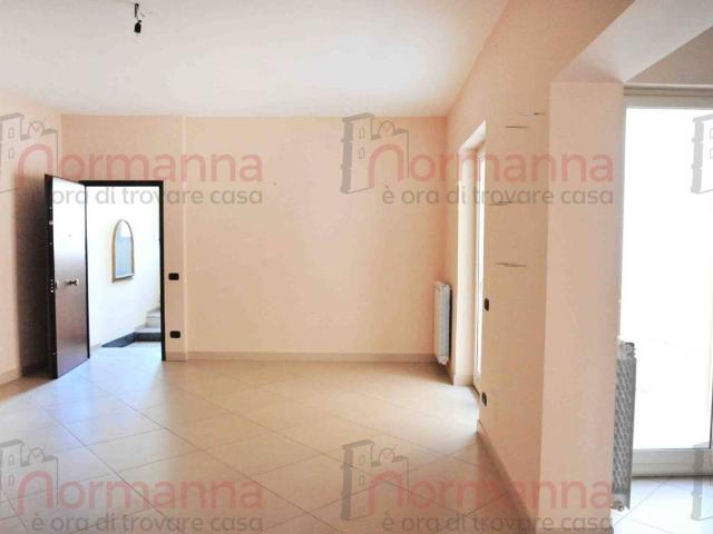 Appartamento in affitto a Aversa CE
