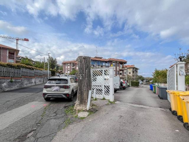 Appartamento in affitto a Aci Castello CT