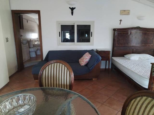 Appartamento in affitto a Aci Castello CT