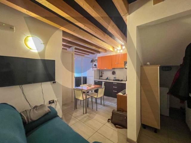 Appartamento in affitto a Adria RO