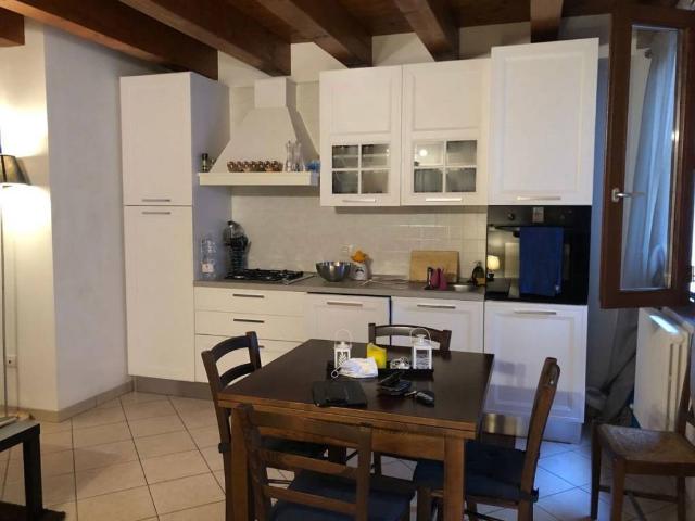 Appartamento in affitto a Adria RO