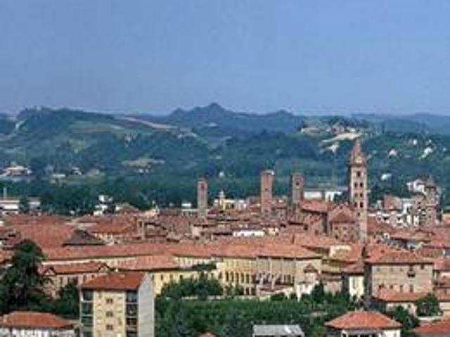 Appartamento in affitto a Alba CN
