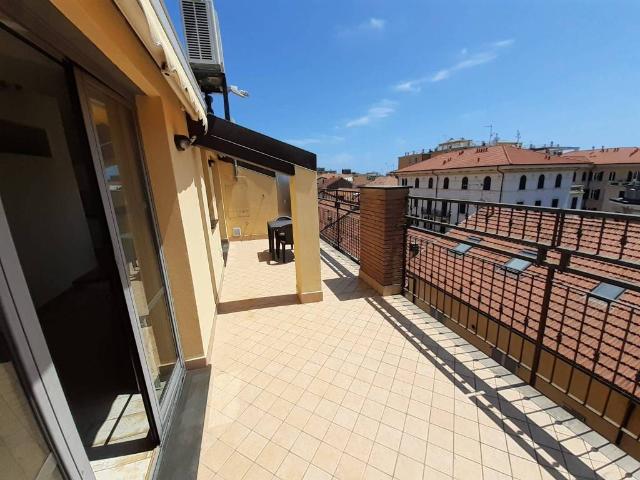 Appartamento in affitto a Albenga SV