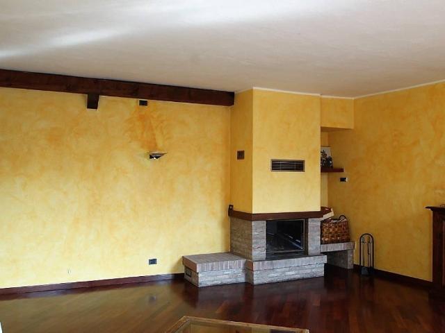 Appartamento in affitto a Almenno San Salvatore BG