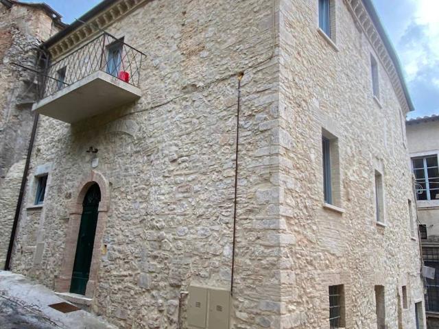 Appartamento in affitto a Amelia TR
