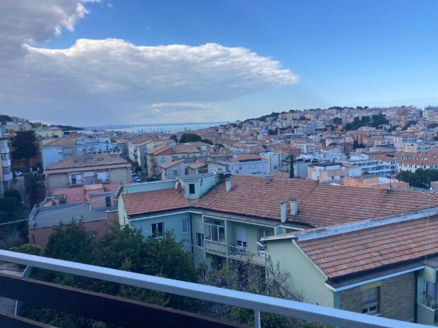 Appartamento in affitto a Ancona AN