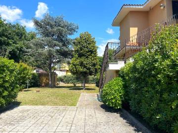 Appartamento in affitto a Ardea RM