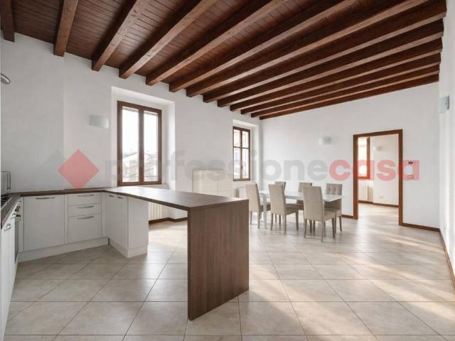 Appartamento in affitto a Arona NO