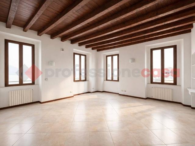 Appartamento in affitto a Arona NO