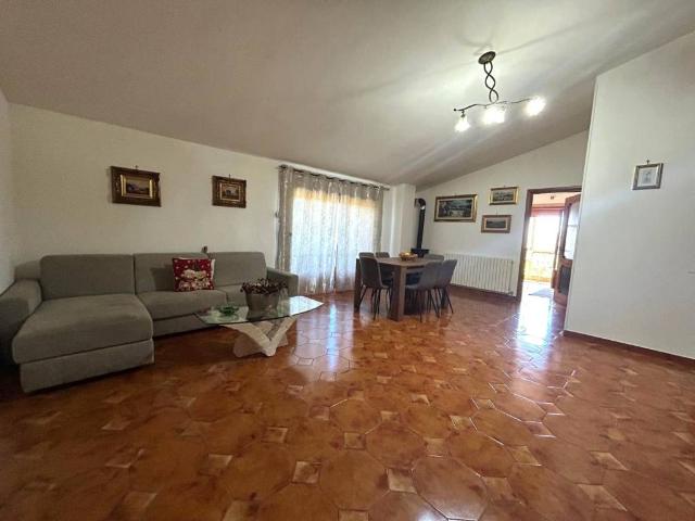Appartamento in affitto a Artena RM