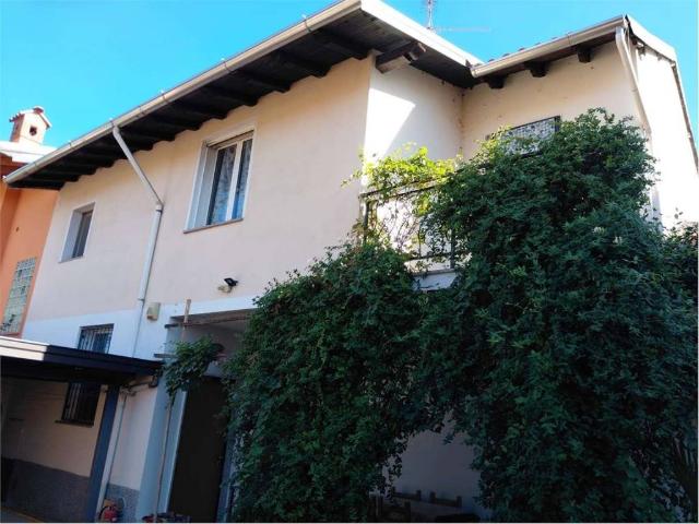 Appartamento in affitto a Buscate MI