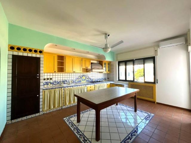 Appartamento in affitto a Bacoli NA