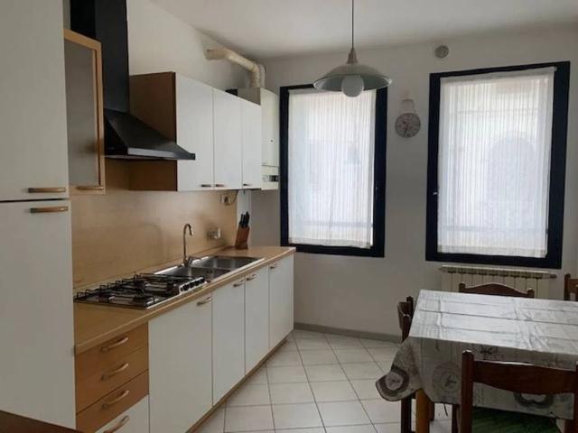 Appartamento in affitto a Badia Polesine RO