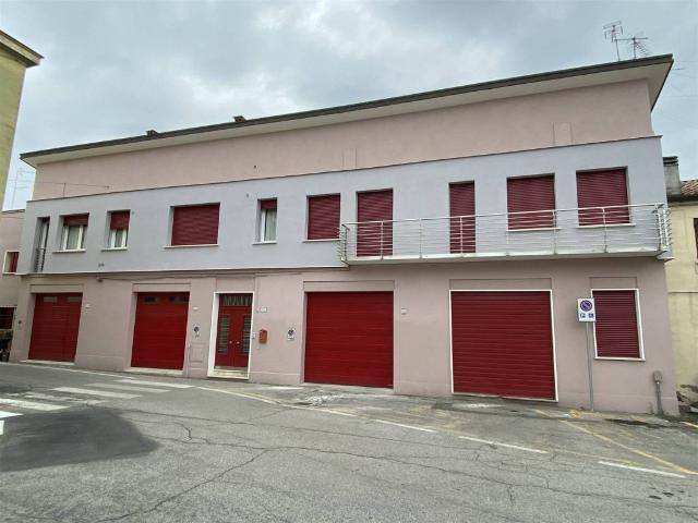 Appartamento in affitto a Badia Polesine RO