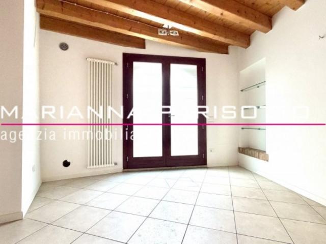Appartamento in affitto a Bassano del Grappa via Ca' Tonde, 4, arredato, terrazzo, riscaldamento autonomo TrovaCasa