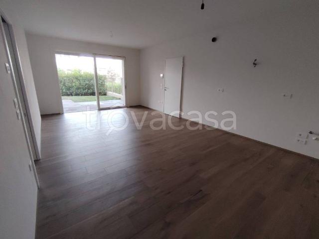 Appartamento in affitto a Bassano del Grappa via Annibale da Bassano, non arredato/vuoto, giardino privato, box TrovaCasa